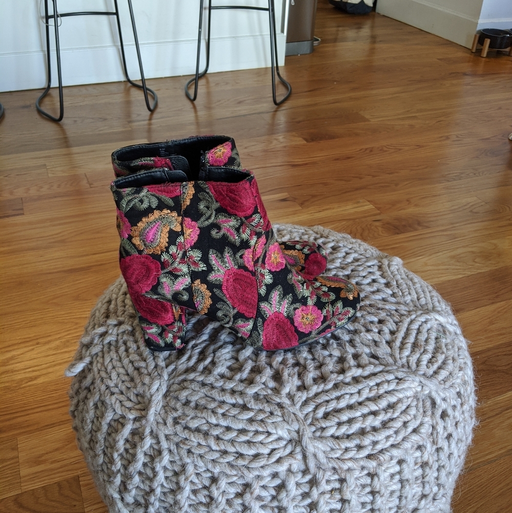 MIA Flower Patterned Ankle Boots